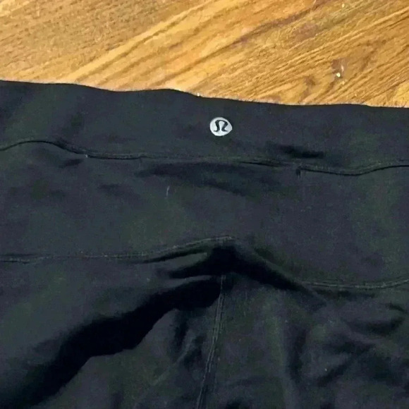 Lululemon Athletica Black Mesh Insert Leggings, Size 6 - Picture 3 of 8